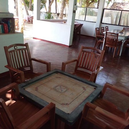 Hotel Jayanthi Surf Dreams Midigama East Esterno foto